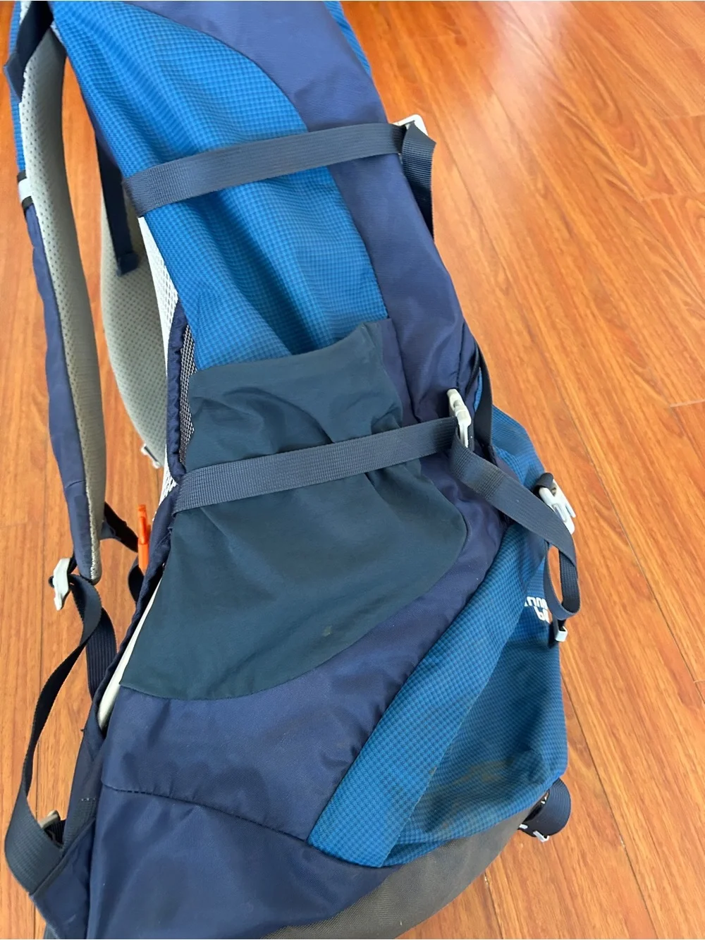 EcoGear Pinnacle 60L Hiking Backpack
